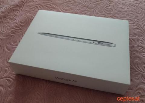 Apple MacBook Air 15 - 4/4