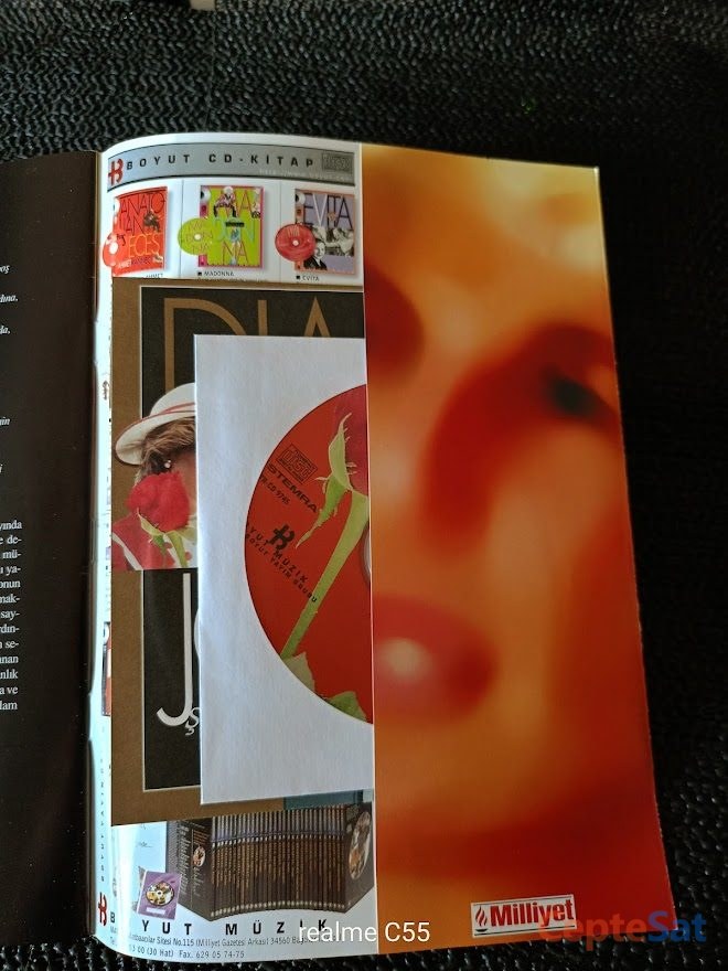 PRENSES DIANA ve ELTON JOHN ŞARKILARI. KİTAPCIK + CD İLE BERABER. BU KİTAPCIKDA PRENSES DİANA, RAHİBE TERESA ,VERSACE ,ELTON JOHN GİBİ ÜNLÜLER İLE İLGİLİ KISA B - İstanbul Beşiktaş