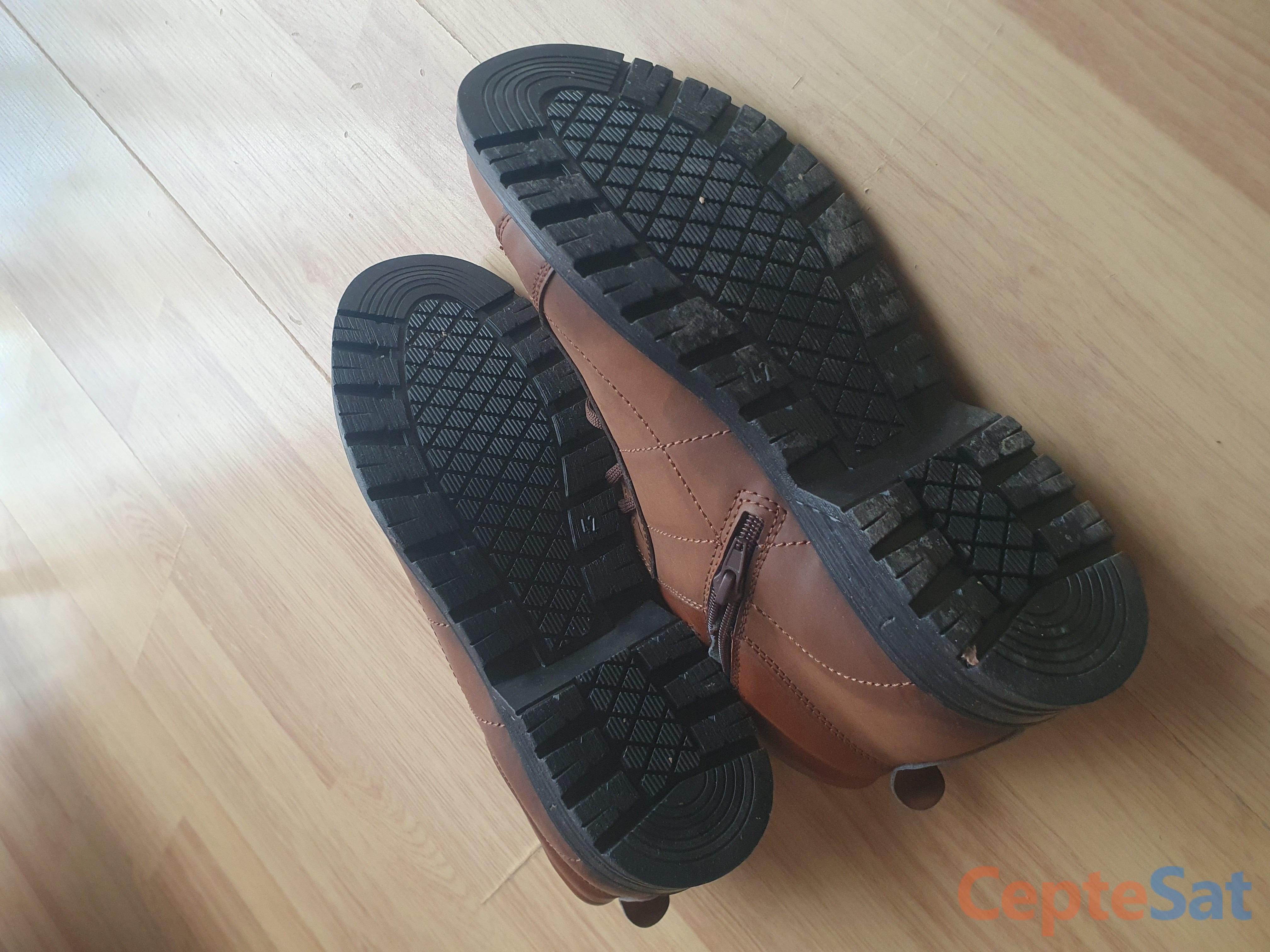 Runu C erkek bot 42 numara - İstanbul Kartal