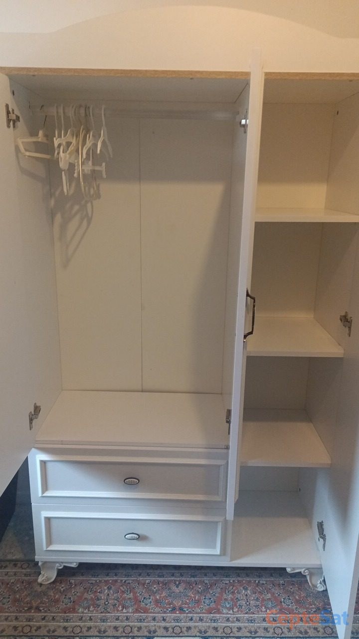 3 kapaklı elbise dolabı - Kırklareli Vize