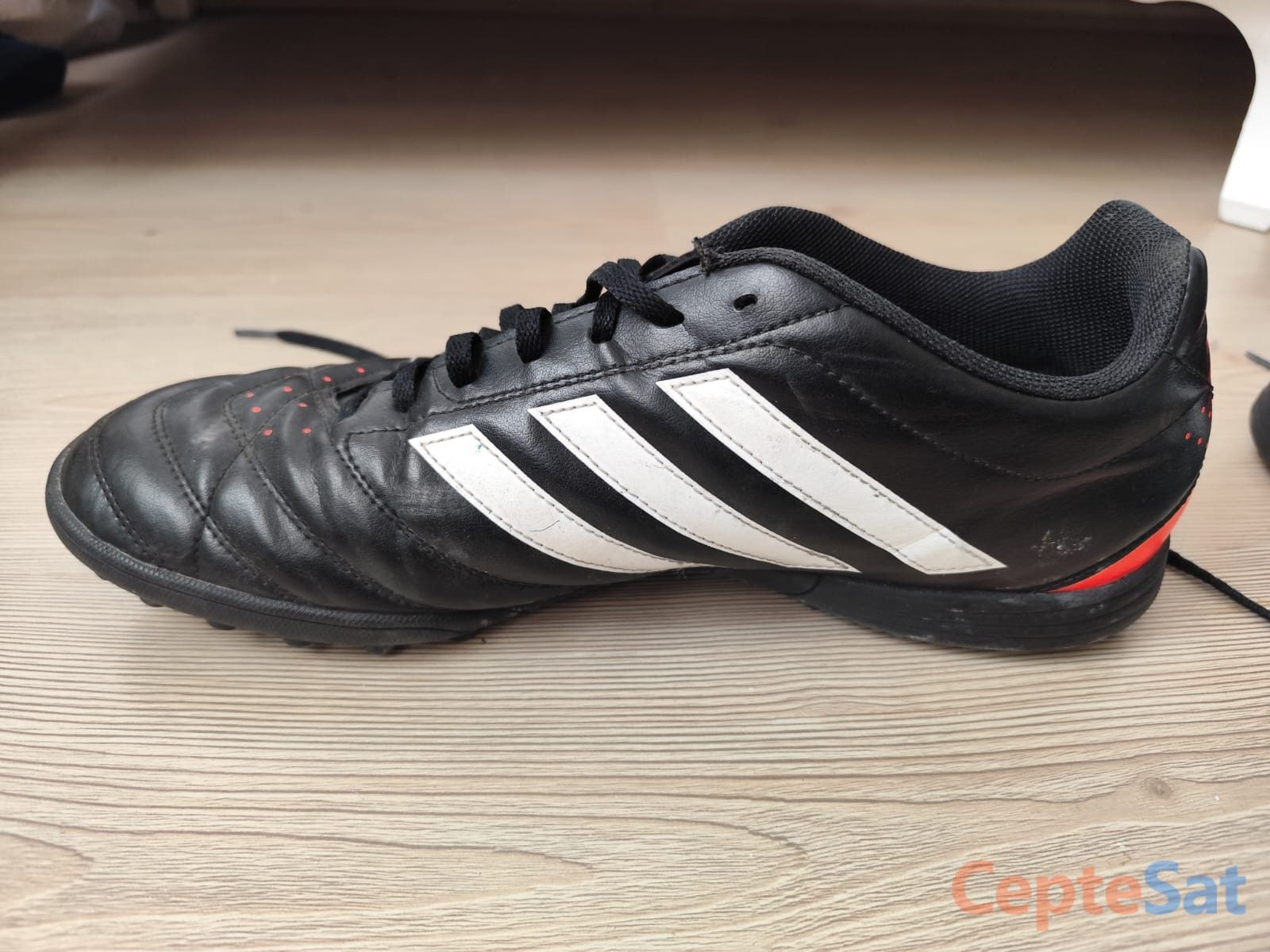 Adidas Halısaha Ayakkabısı - Malatya Yeşilyurt
