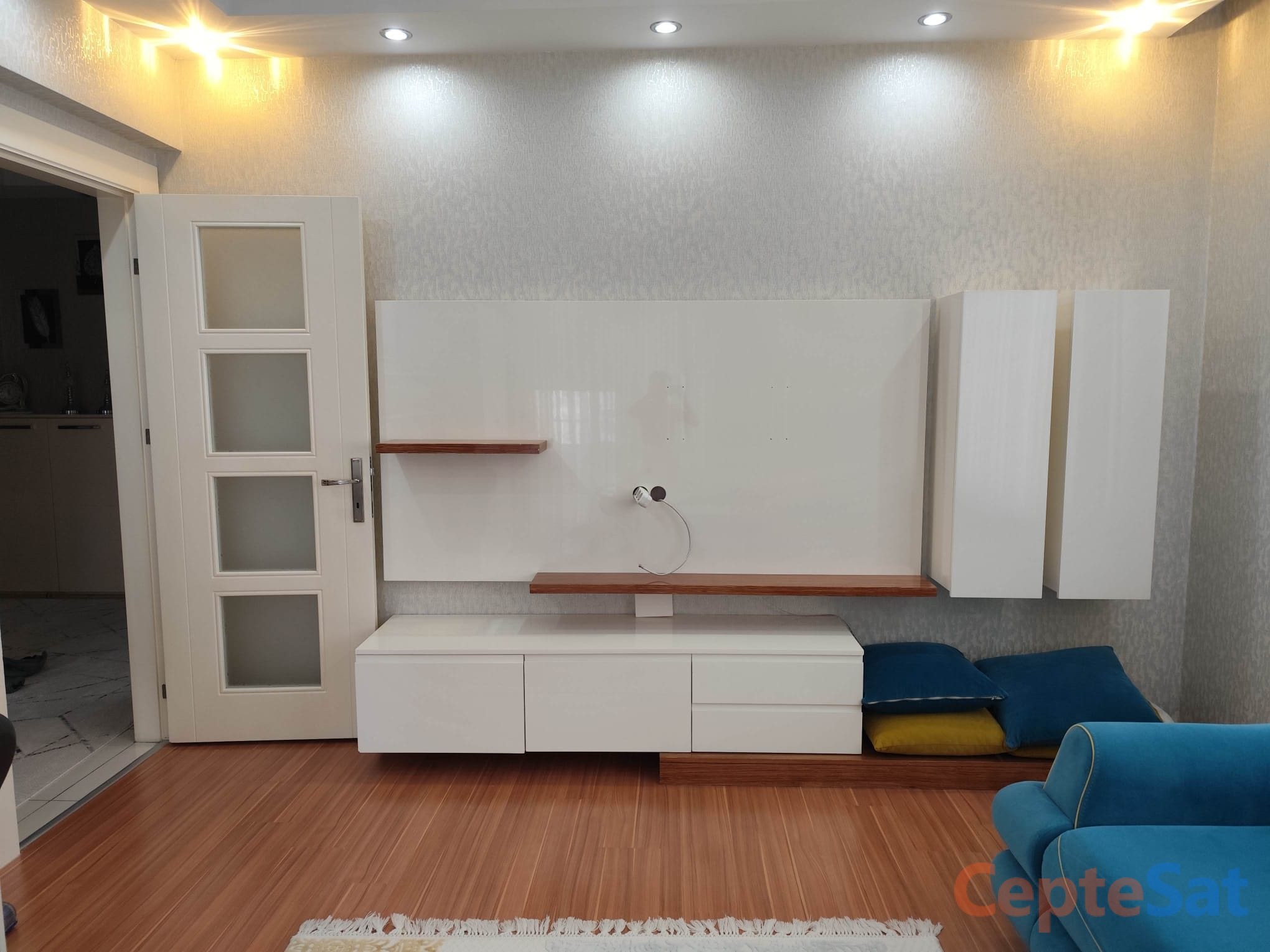LED Işıklı Modern TV Ünitesi – Temiz ve Yeni Ayarında - Gaziantep Şehitkamil